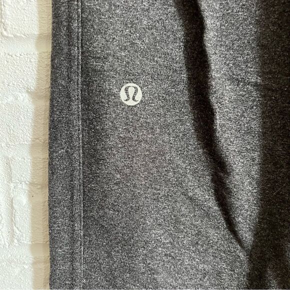 Lululemon Kung Fu Pant Regular Dark Heathered Gray Size Medium - Picture 3 of 5